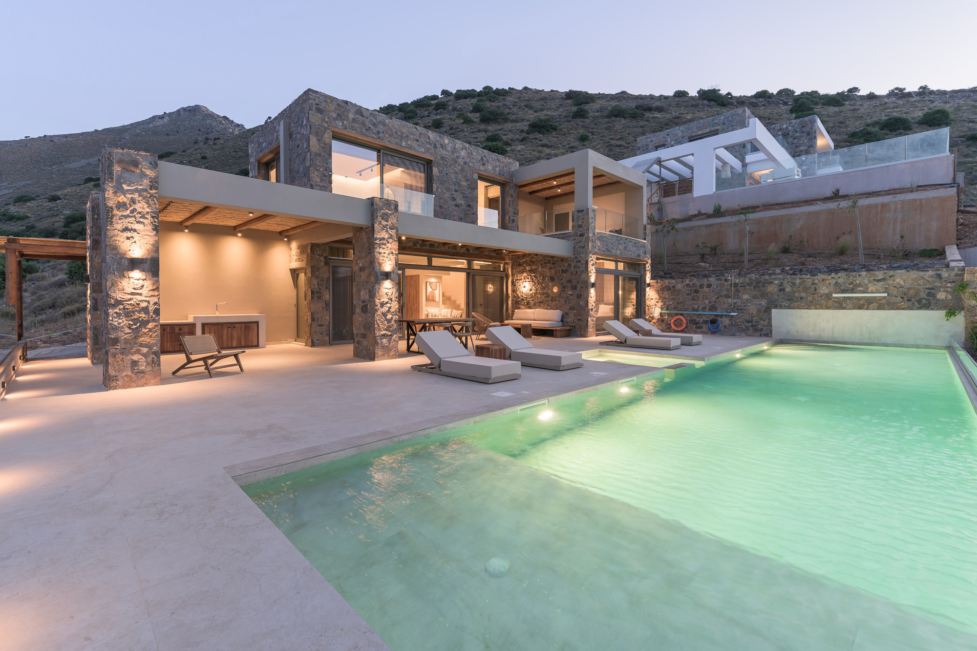 Villa Anemolithos